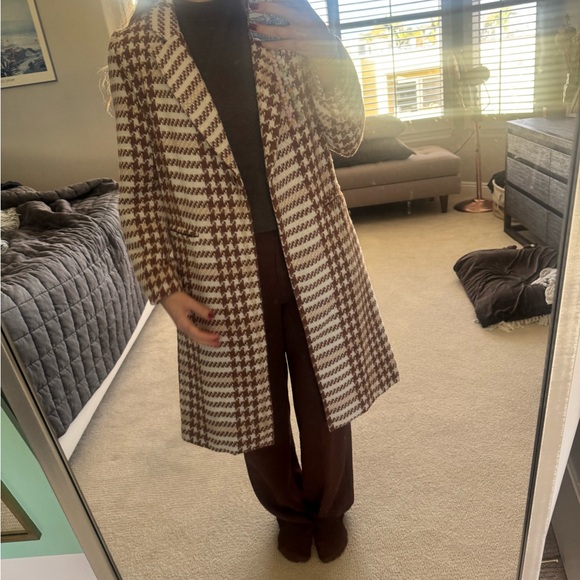 Sadie & Sage Brown and Cream Houndstooth Trench Coat - Picture 4 of 6